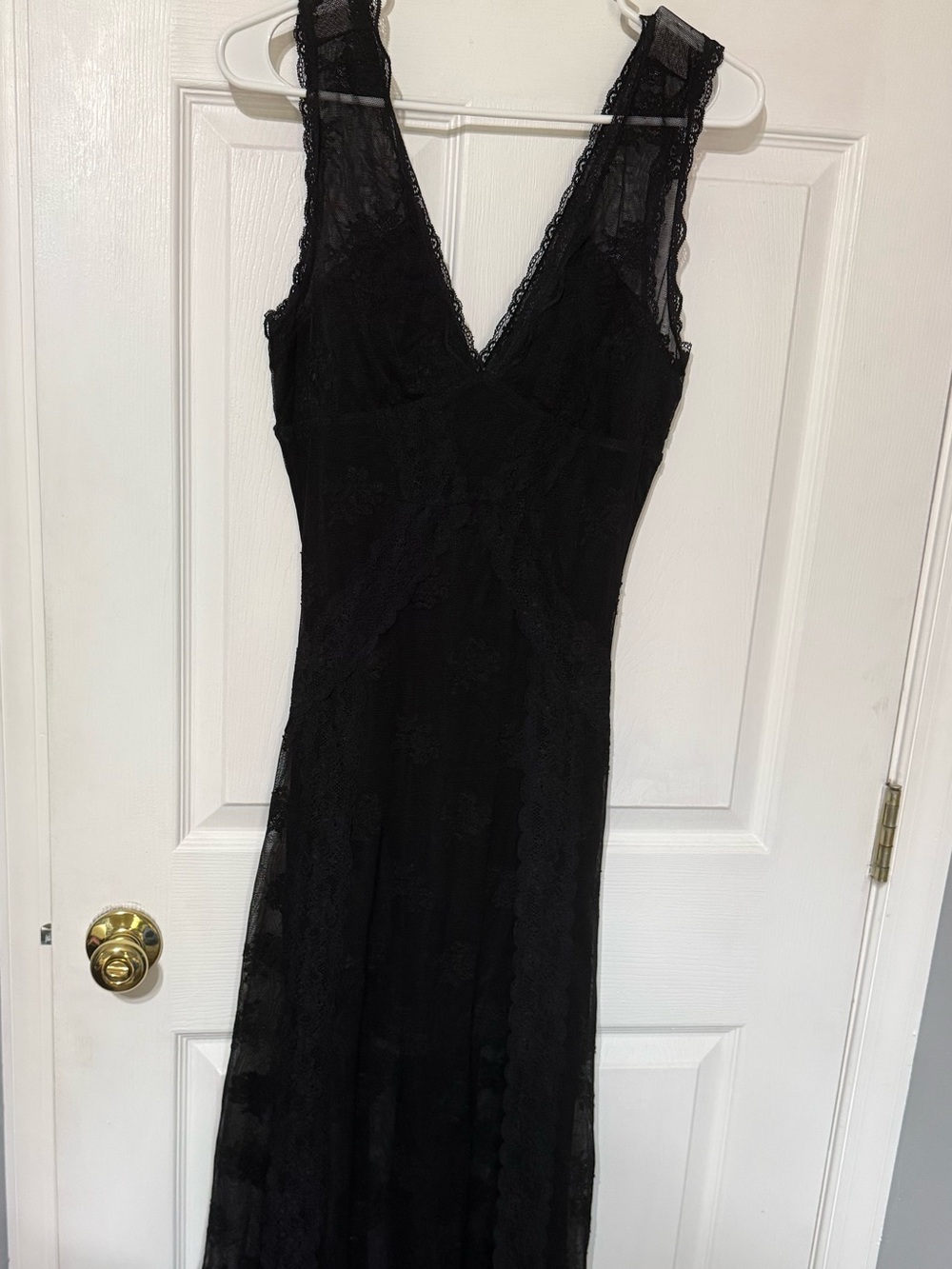 Black Lace V-Neck Maxi Dress